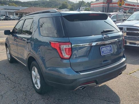 Used 2018 Ford Explorer XLT w/ Equipment Group 201A FWD image 5