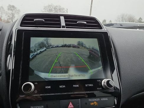 Used 2025 Mitsubishi Outlander Sport ES image 12