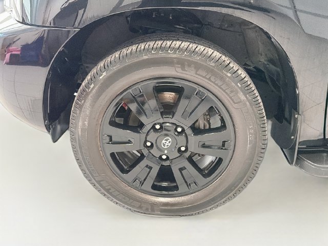 Used 2019 Toyota Sequoia TRD Sport AWD/4WD image 27