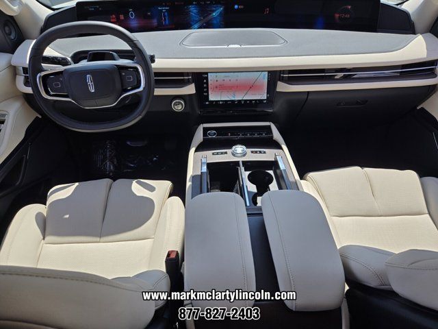 New 2027 Lincoln Navigator Premiere AWD/4WD image 12