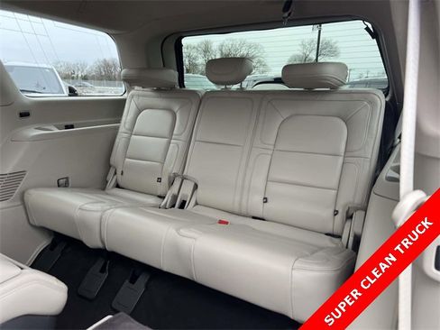 Used 2018 Lincoln Navigator Reserve w/ Technology Package image 16