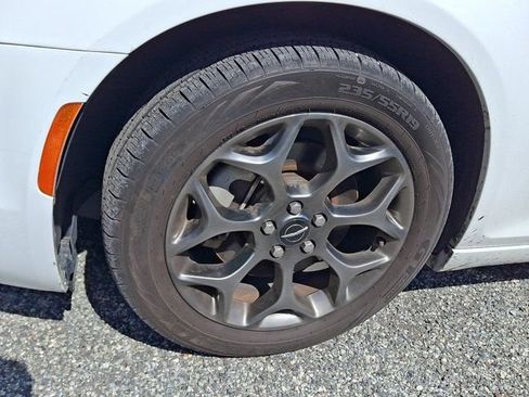 Used 2015 Chrysler 300 S AWD/4WD image 4