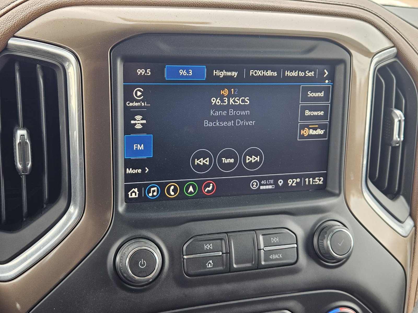 Used 2021 Chevrolet Silverado 2500 High Country AWD/4WD image 19