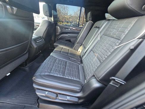 Used 2022 Cadillac Escalade Sport Platinum w/ Heavy-Duty Trailer Package image 22