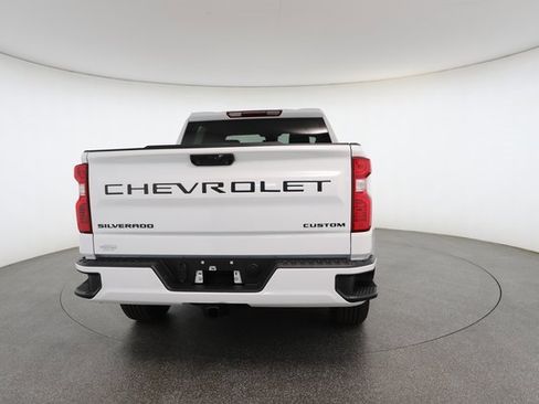 Used 2023 Chevrolet Silverado 1500 Custom image 14
