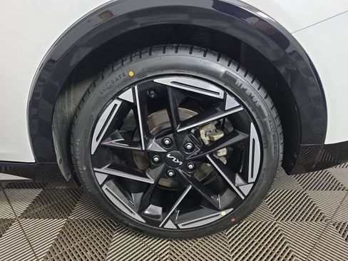 Used 2025 Kia K4 GT-Line w/ GT-Line Premium Package FWD image 18
