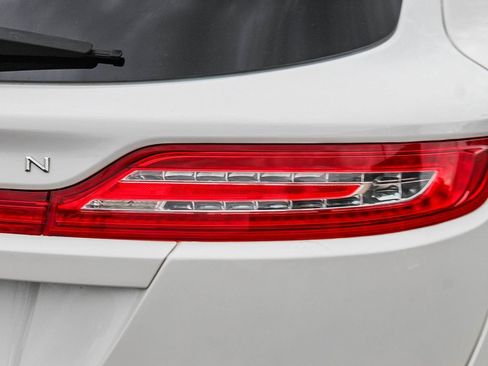 Used 2017 Lincoln MKC Reserve image 11