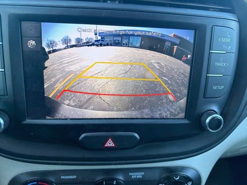 Used 2022 Kia Soul LX w/ Technology Package image 10