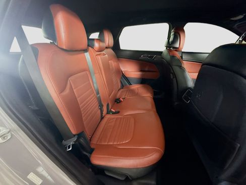 Used 2023 Kia Sportage SX image 27