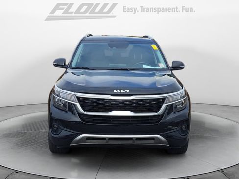 Used 2023 Kia Seltos S FWD image 3