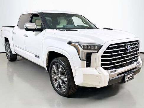Used 2024 Toyota Tundra Capstone AWD/4WD image 3