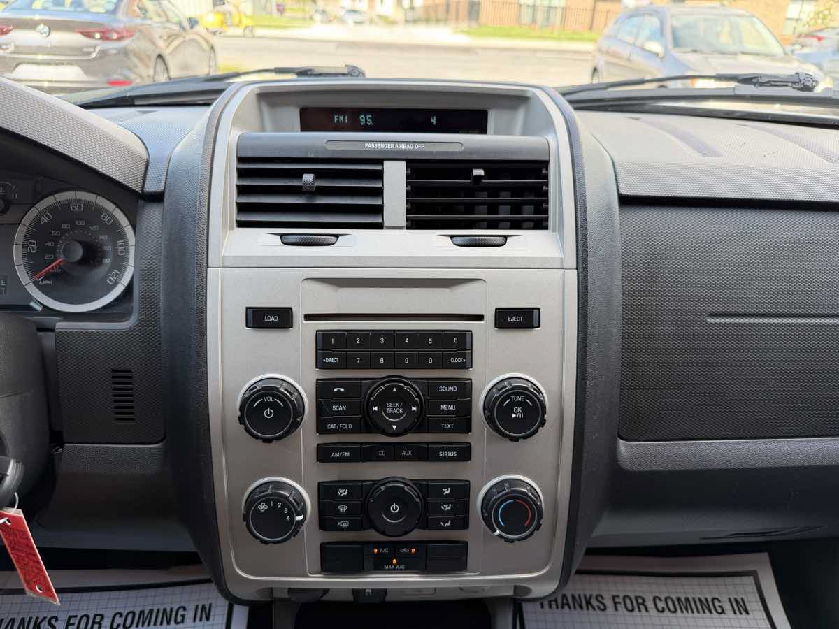 Used 2009 Ford Escape XLT FWD image 16
