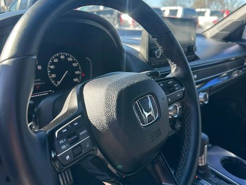 Used 2025 Honda Civic Sport image 10