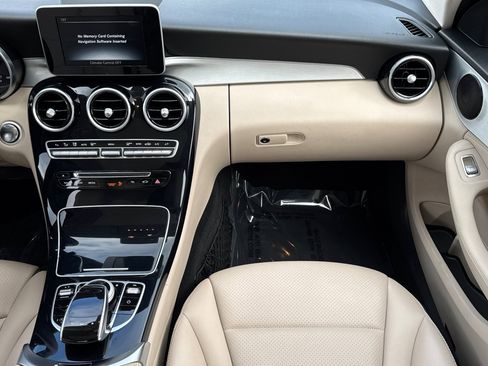 Used 2016 Mercedes-Benz C 300 4MATIC Sedan image 16