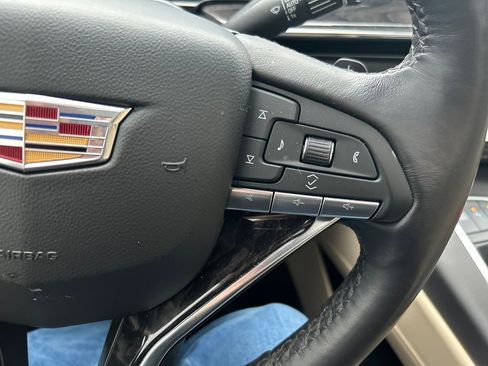 Used 2023 Cadillac Escalade Premium Luxury w/ Performance Package image 30