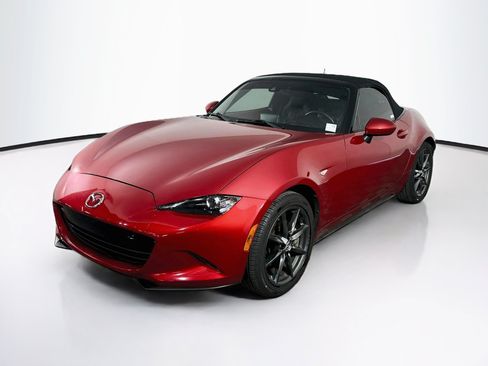 Used 2016 MAZDA MX-5 Miata Grand Touring RWD image 3