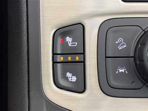 Certified 2022 GMC Terrain Denali w/ LPO, Floor Liner Package image 26