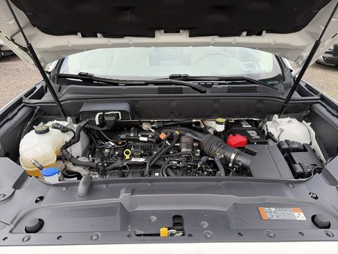 Certified 2023 Lincoln Nautilus Reserve AWD/4WD image 33