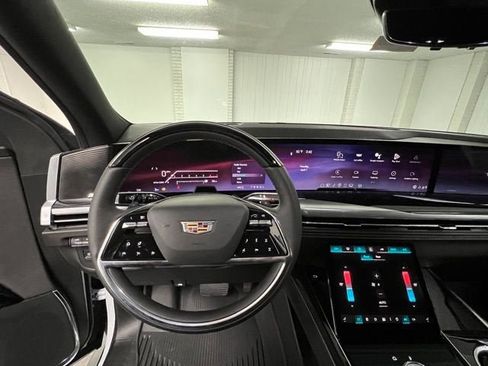 New 2026 Cadillac Escalade ESV Sport w/ Touring Package AWD/4WD image 16