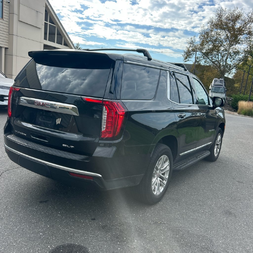 Used 2023 GMC Yukon SLT w/ SLT Luxury Package AWD/4WD image 2