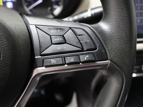 Used 2021 Nissan Versa SV image 22