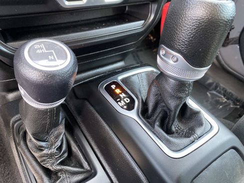 Used 2021 Jeep Wrangler Unlimited Sport AWD/4WD image 16