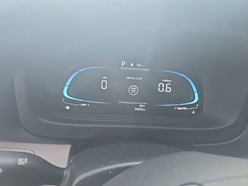 Used 2025 Hyundai Venue SEL FWD image 8