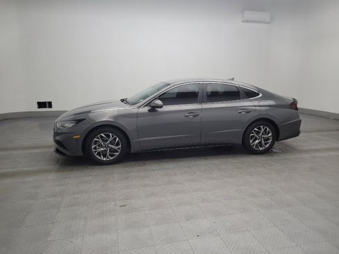 Used 2023 Hyundai Sonata SEL image 2