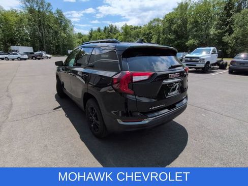 Used 2024 GMC Terrain AT4 AWD/4WD image 3