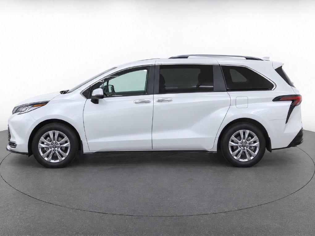 Used 2024 Toyota Sienna Limited FWD image 8