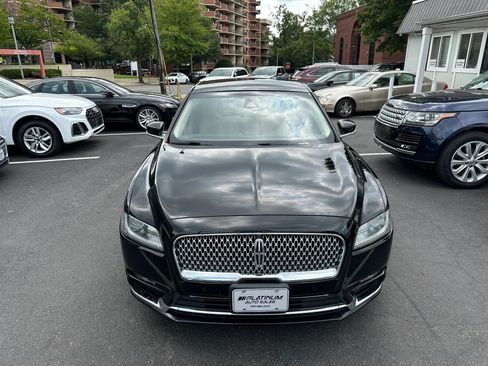 Used 2017 Lincoln Continental Select w/ Climate Package FWD image 2