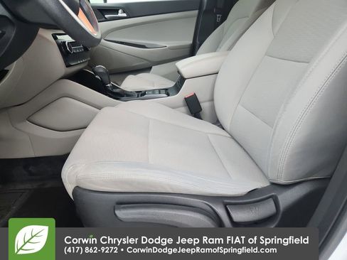 Used 2019 Hyundai Tucson SE image 20