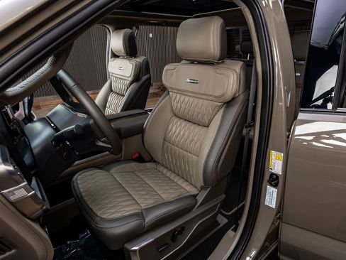 Used 2026 Ford F450 Platinum w/ Platinum Plus Package image 30