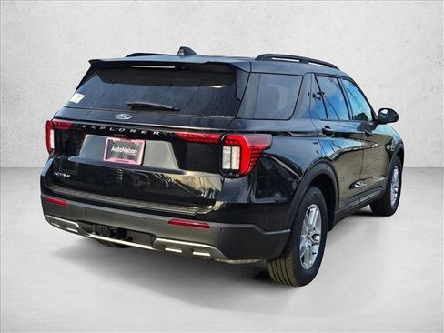 New 2026 Ford Explorer Active w/ Active Comfort Package image 2