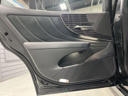 Used 2019 Lexus LS 500 AWD w/ Accessory Package (Z1) image 35