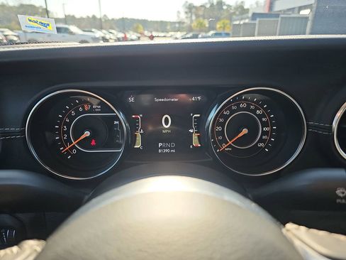 Used 2020 Jeep Gladiator Overland image 22