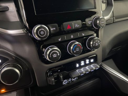 New 2026 RAM 1500 Big Horn AWD/4WD image 13