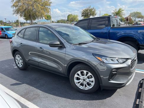 Certified 2025 Ford Escape Active image 2