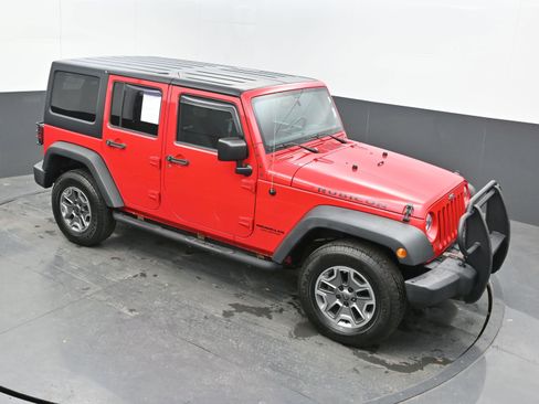 Used 2015 Jeep Wrangler Unlimited Rubicon image 30