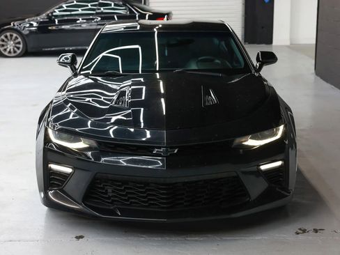 Used 2016 Chevrolet Camaro SS RWD image 11