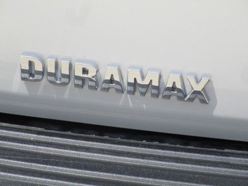 New 2025 Chevrolet Suburban Premier w/ Sun And Tow Package image 10