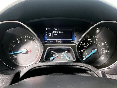 Used 2018 Ford Focus Titanium w/ Titanium Technology Package FWD image 20