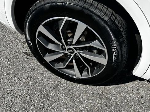 Used 2023 Audi Q5 2.0T Premium Plus image 12