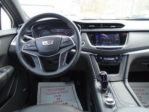 Used 2024 Cadillac XT5 Luxury w/ LPO, Floor Liner Package AWD/4WD image 20