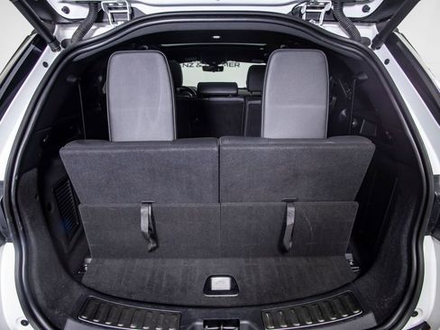 Used 2022 Land Rover Discovery Sport SE R-Dynamic AWD/4WD image 8