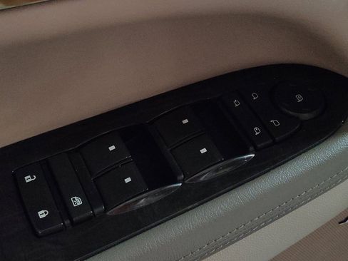 Used 2017 Buick Enclave Premium w/ Trailering Package FWD image 27