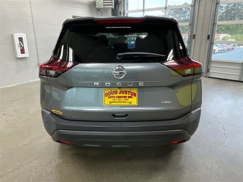Used 2021 Nissan Rogue S image 4