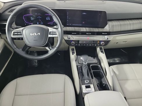 Used 2024 Kia Telluride EX w/ EX Captain's Chair Package FWD image 28