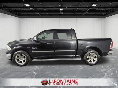 Used 2017 RAM 1500 Laramie w/ Convenience Group image 5