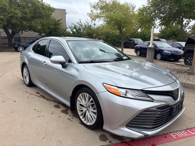 Used 2019 Toyota Camry XLE FWD image 3